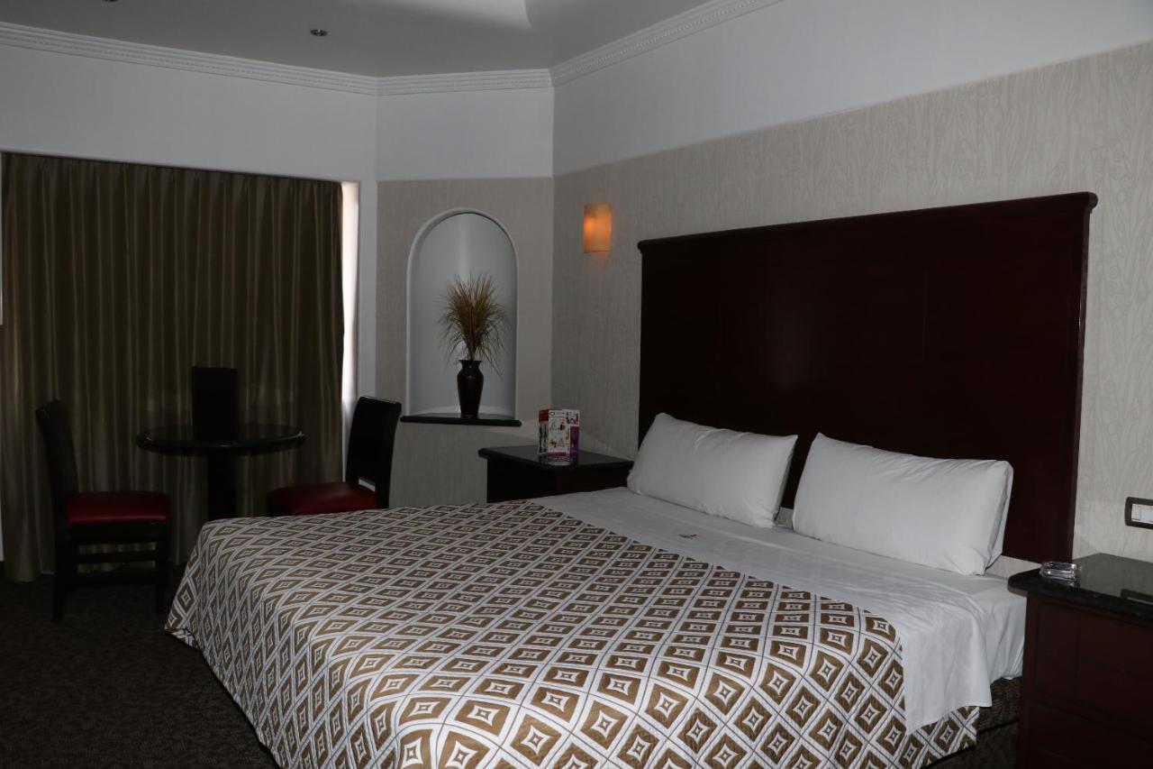 Motel Marina Marbella Тихуана Екстериор снимка