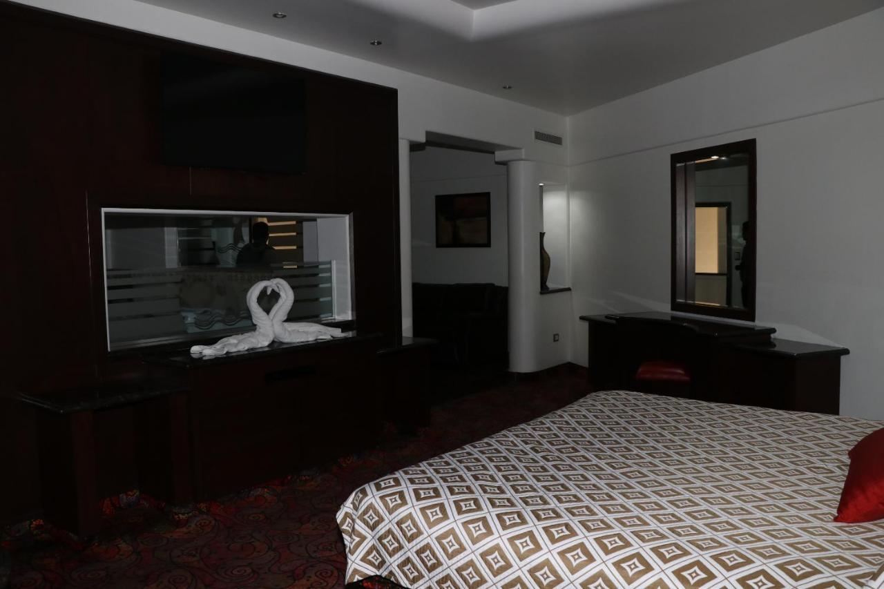 Motel Marina Marbella Тихуана Екстериор снимка